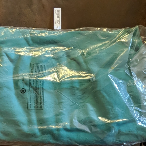 Supreme world famous - Picture 3 of 3